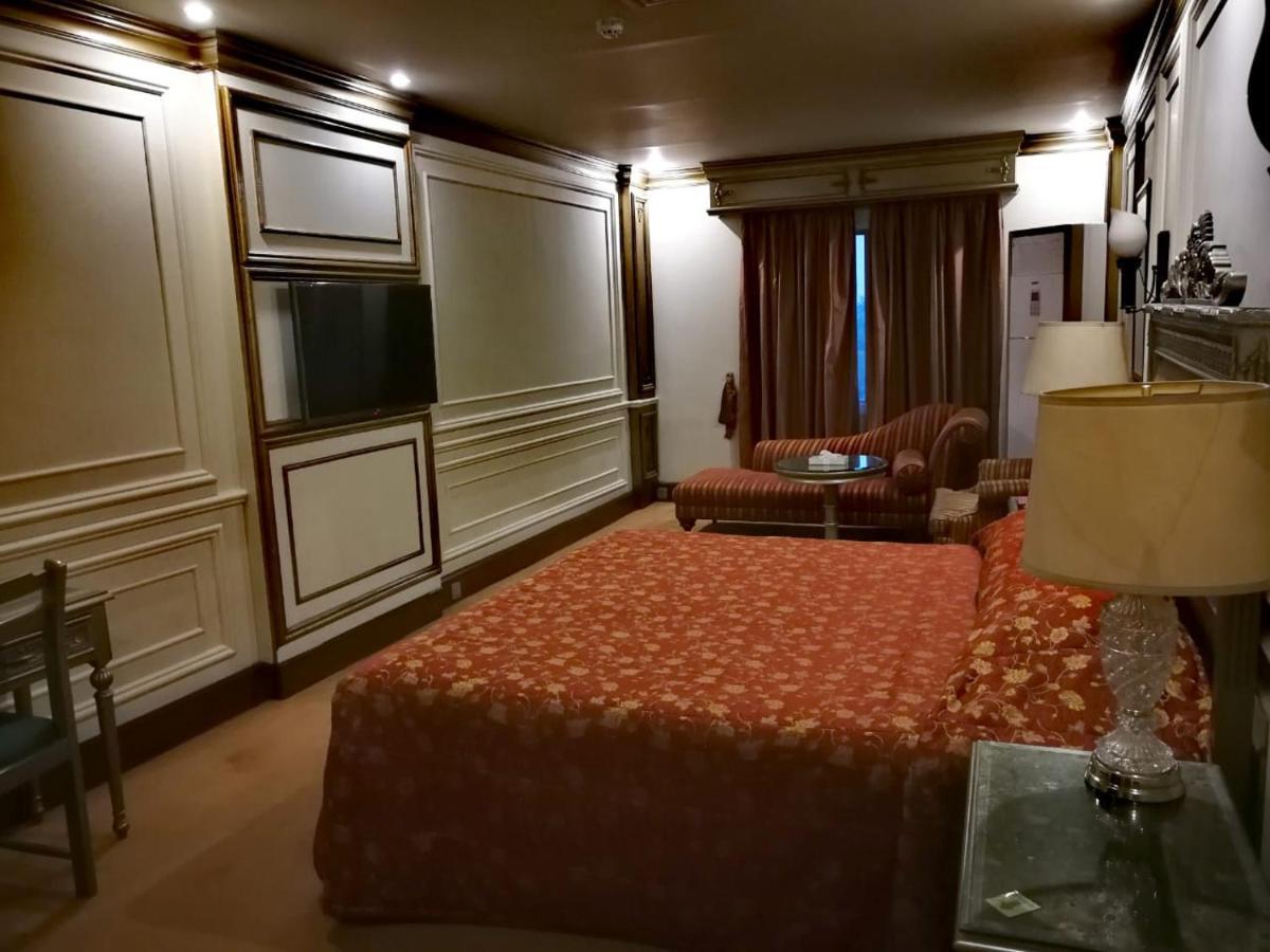 Regency Inn Hotel Лахор Экстерьер фото