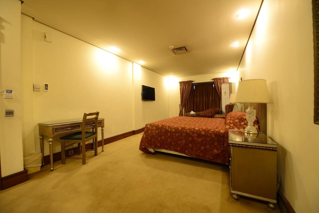 Regency Inn Hotel Лахор Экстерьер фото