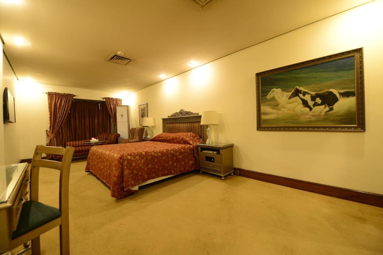 Regency Inn Hotel Лахор Экстерьер фото