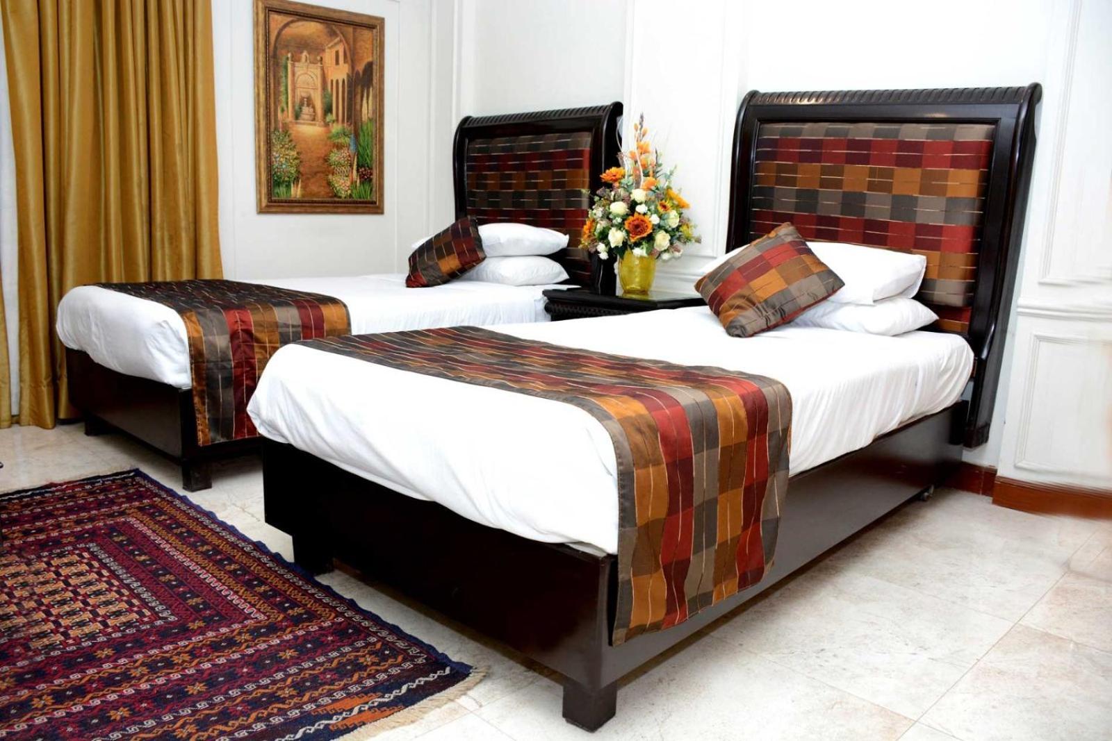 Regency Inn Hotel Лахор Экстерьер фото