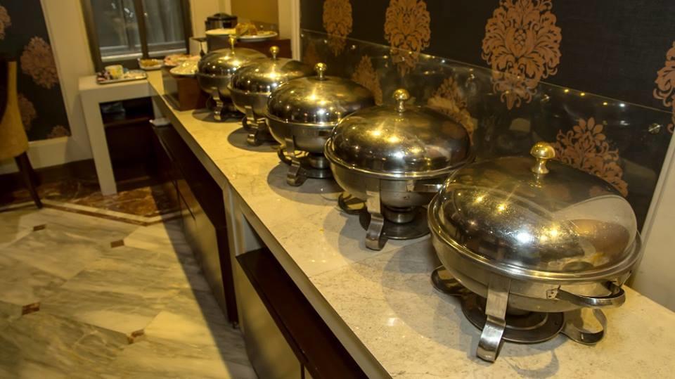 Regency Inn Hotel Лахор Экстерьер фото