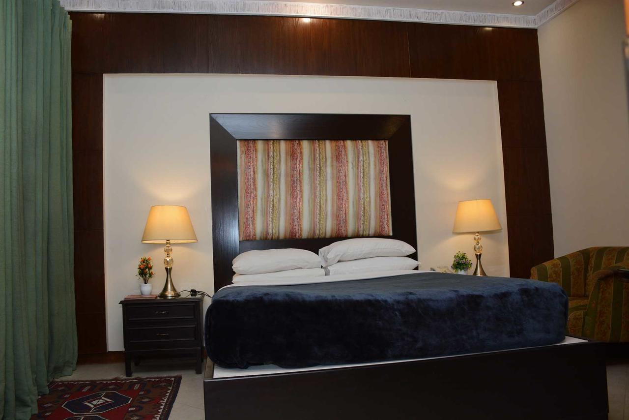Regency Inn Hotel Лахор Экстерьер фото