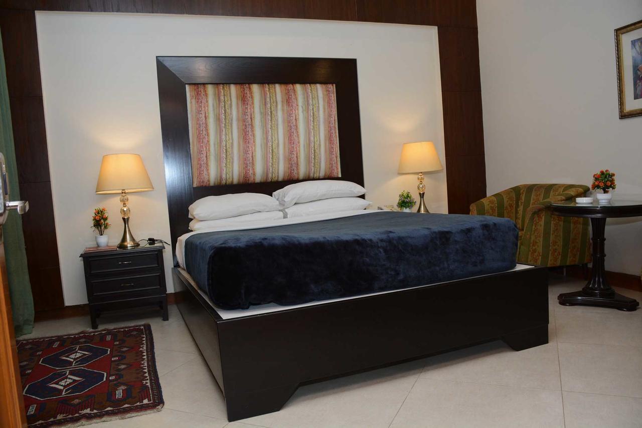 Regency Inn Hotel Лахор Экстерьер фото